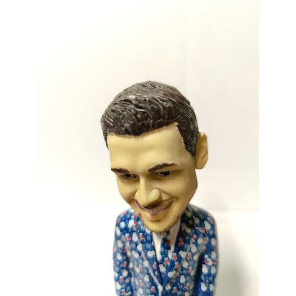 San Jose Sharks Bobblehead Hertl Holiday Suit 2018 - Picture 3 of 16